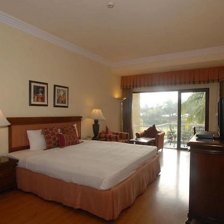 The Ffort Raichak. Hotel Kolkata Bagian luar foto