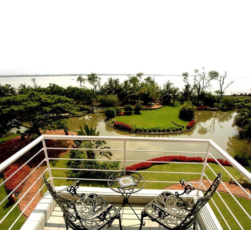 The Ffort Raichak. Hotel Kolkata Bagian luar foto